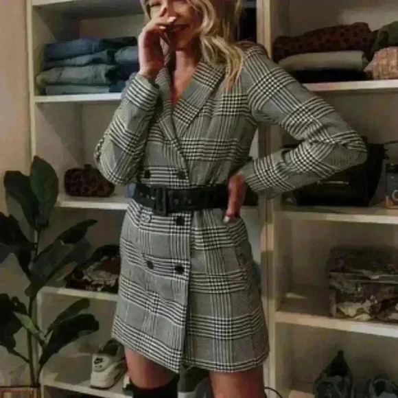 Houndstooth Long Sleeve Belted Blazer Dress - Picture 3 of 3